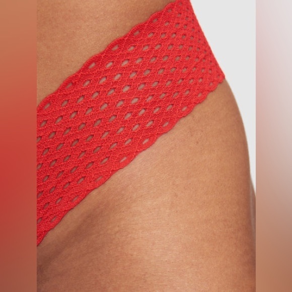 NWT Frederick’s of Hollywood Red Abby Rose Mesh Thong Panties, Plus Size 1X - Picture 2 of 12